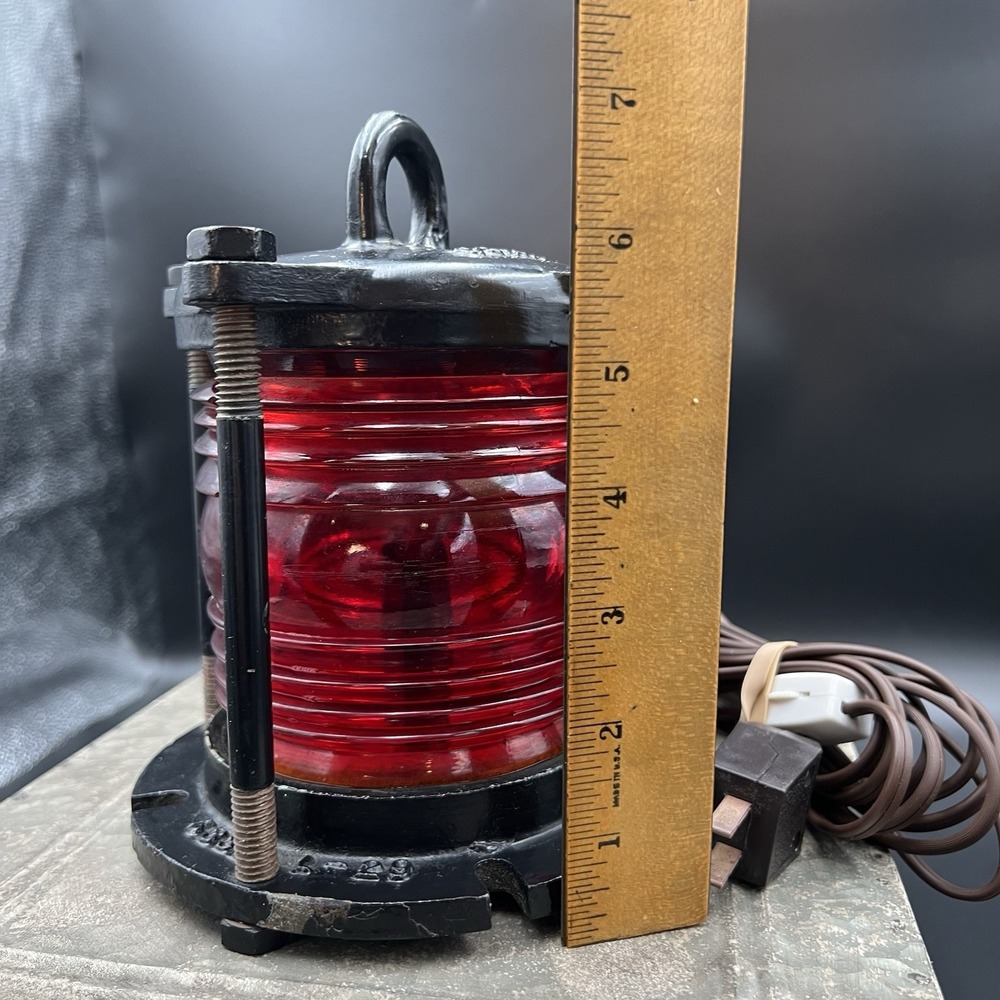 Vintage GE Cast Iron Marine Navigation Ship Light Red Fresnel Lens 9-8-0335-1 - Picture 8 of 16